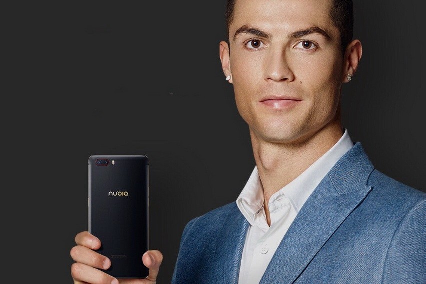 Ronaldo Smacks Phone