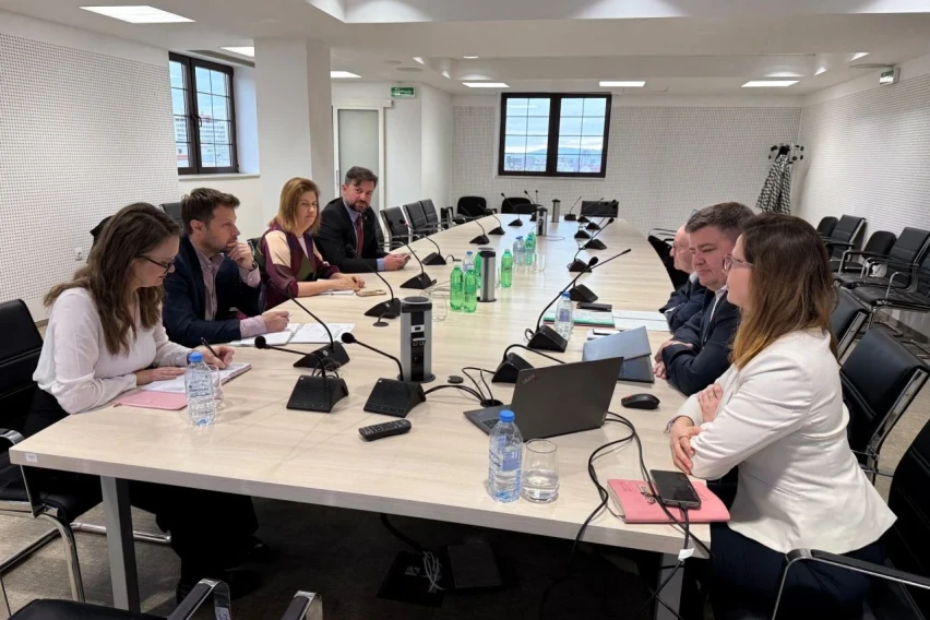 Државата влегува во инвестиции од најмалку 50 милиони евра за реконструкција на јавните згради