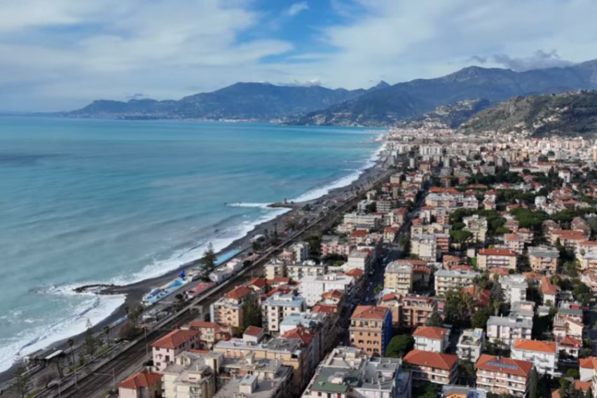 [ФОТО] Италијански град го менува името: Одлука донесена поради туристите, би можела да ја промени судбината на овој приморски рај