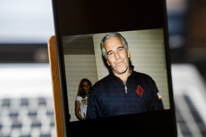 Таткото на Маск: Епстин не е мртов, нема сомнение за тоа