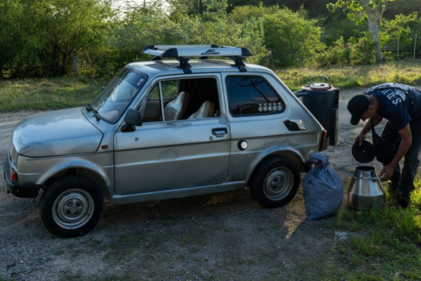 [ВИДЕО/ФОТО] Оваа „пеглица“ и приказната од Куба ги шокираа возачите ширум светот