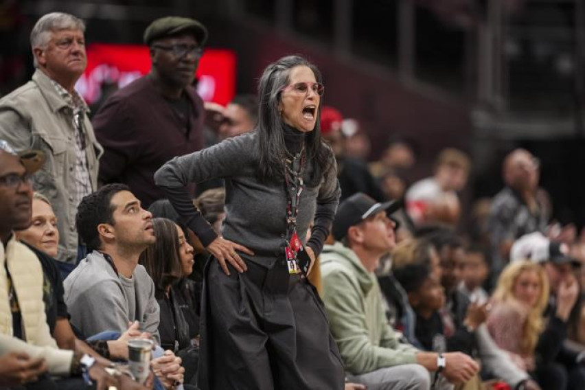 [ФОТО] Таа е најбогатата актерка на светот, а никој не знае како изгледа: Се повлече на врвот од славата и ужива во милионите