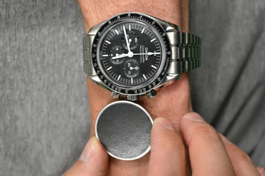 [ФОТО] Нов геџет кој обичните часовници ги претвора во паметни