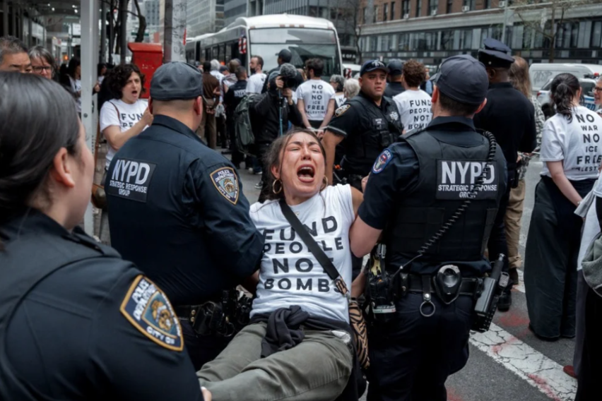 [ВИДЕО] Протести во Њујорк против продажбата на оружје на Израел: „90 лица беа приведени“