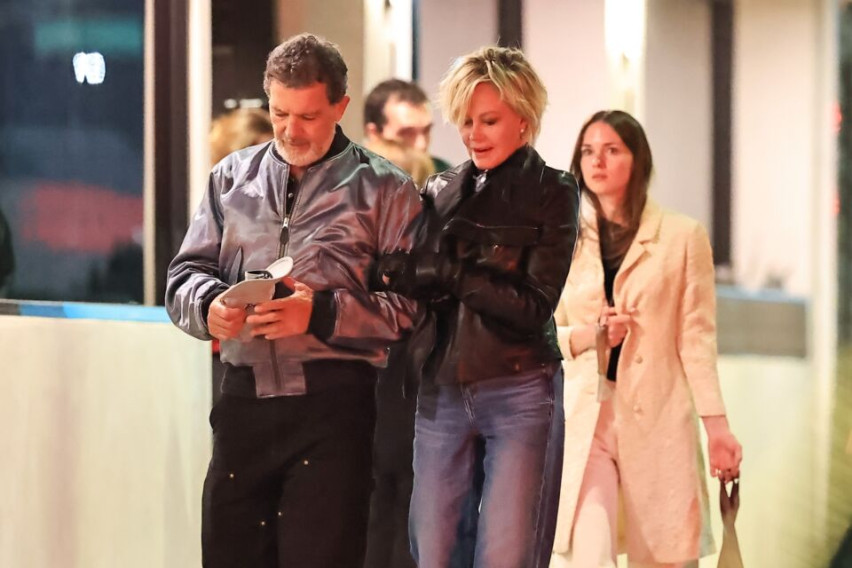 Папараците ги уловија Антонио Бандерас и Мелани Грифит во прошетка 12 години по разводот: Многумина сметаат дека нивниот однос не е баш „нормален“