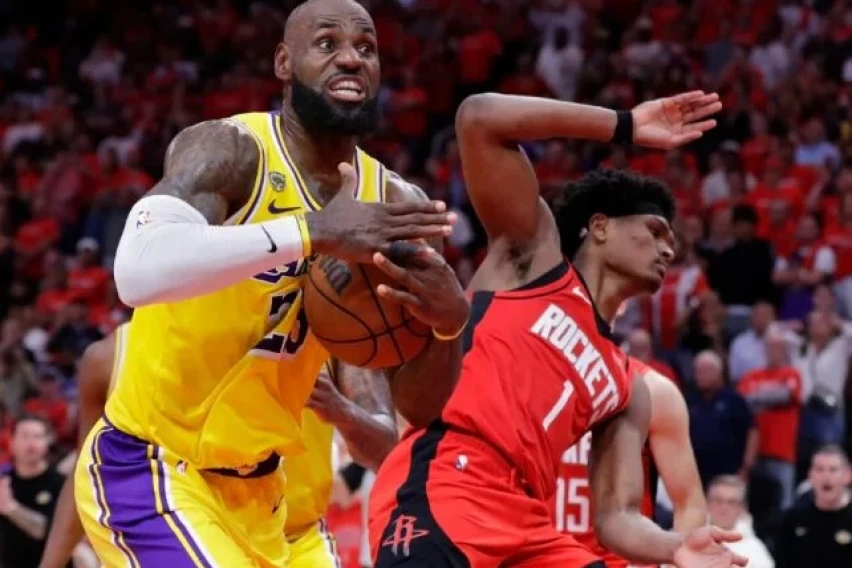 Леброн блескаше во Хјустон, плејоф победи и за Сан Антонио и Бостон