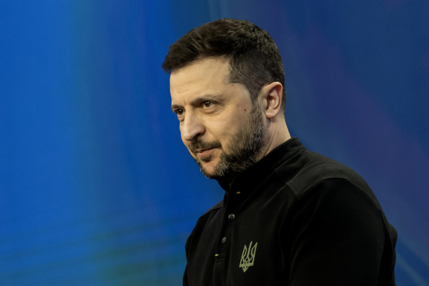 Зеленски воведе санкции против поранешниот шеф на кабинетот: Му замрзна имот и одзеде одликувања