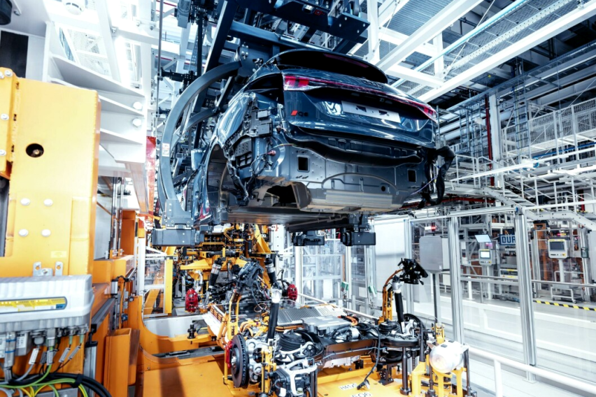„Audi“ ги „гаси“ своите најевтини модели: Овие две машини засекогаш одат во историјата – пристигнуваат електрични