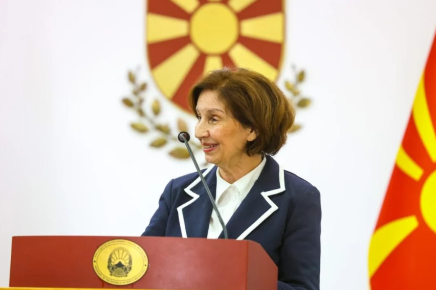 Сиљановска-Давкова: Денес, повеќе од кога било, нашата обврска е да го чуваме, негуваме и унапредуваме македонскиот јазик