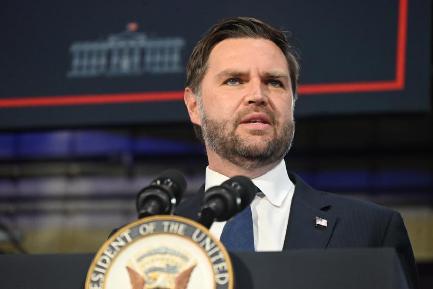 Венс: Трамп сè уште не одлучил дали да го одобри договорот со Иран
