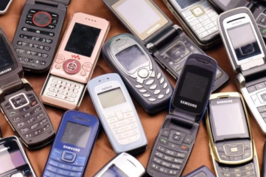 [ВИДЕО] Најлошиот „Nokia“ телефон некогаш: Поранешниот гигант направи уред што сите го исмеваа