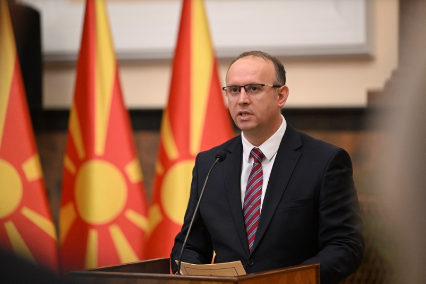 Гаши по повод Денот на македонскиот јазик: Тој е еден од столбовите на нашата држава