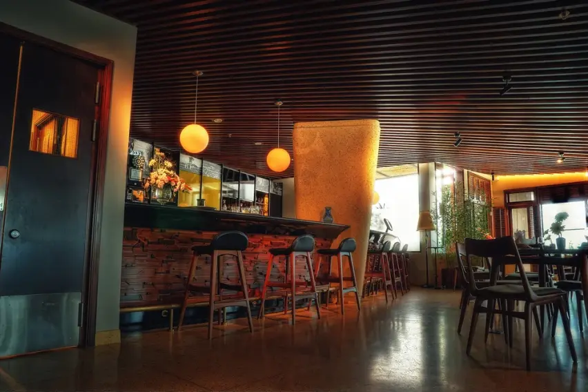 Крадци украле маси и столови од угостителски објект во Куманово