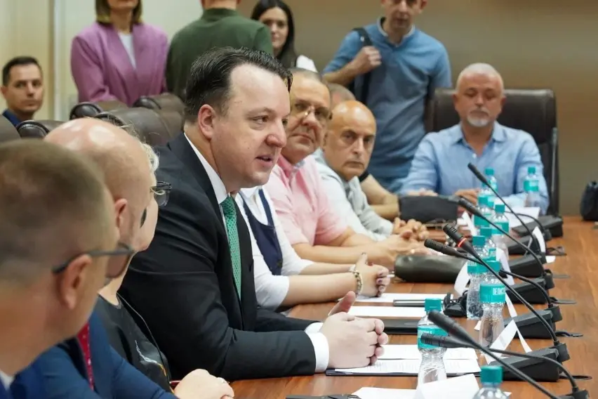 Николоски: Преку 350 милиони евра инвестираме во инфраструктурни проекти во општините