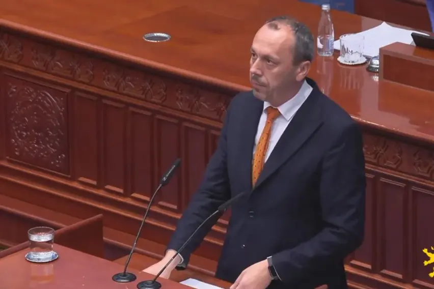 Петрушевски до Петровска: Единствено што направивте за земјо