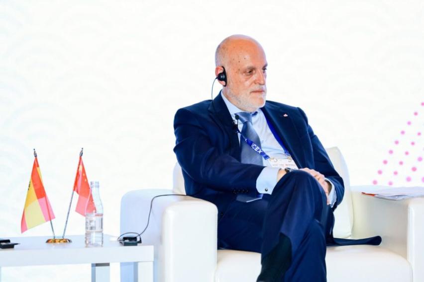 Тебас нема дилеми кој фудбалер треба да ја освои „Златната топка“
