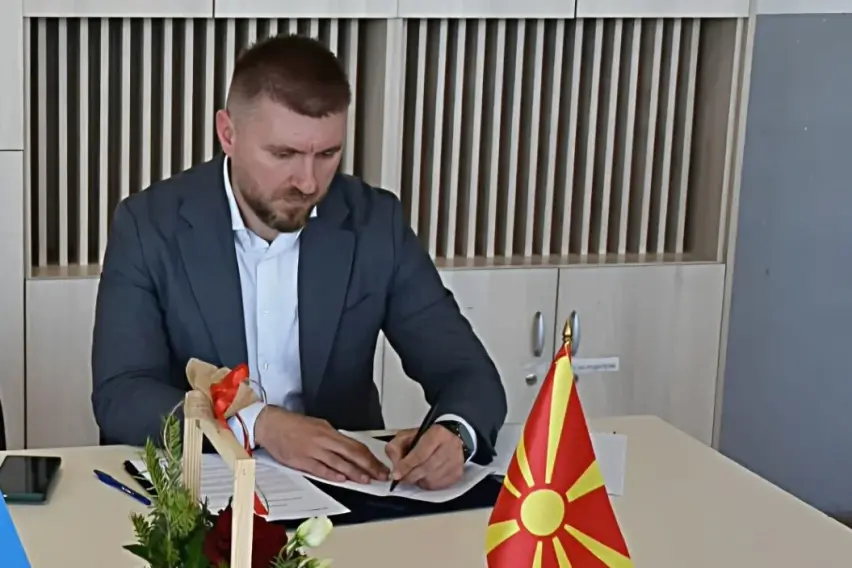 Левица: Успесите на Митески – училиштата во Аеродром должат 39 милиони денари