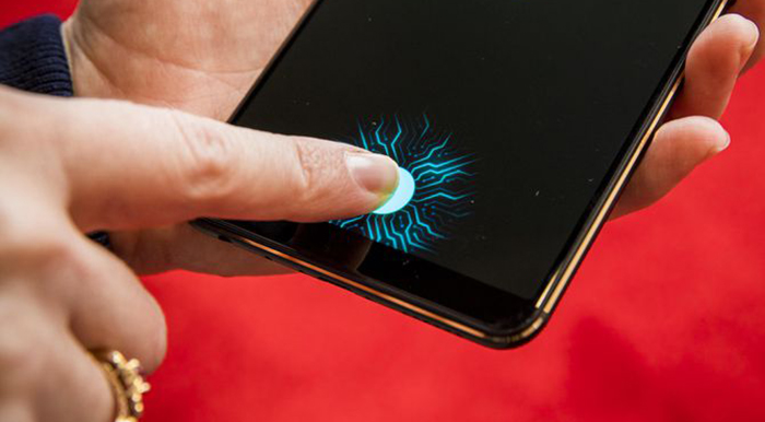 Смартфон с отпечатком на экране. Самсунг гелакси 10 отпечаток пальца. Samsung с отпечатком пальца. Сканер отпечатка Huawei Mate 20. Смартфон с отпечатком пальца на экране.