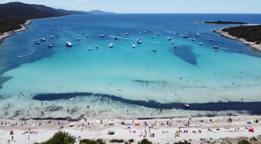 [ФОТО] Оваа плажа од регионот ја споредуваат со Карибите: „Forbes“ ја смести меѓу најубавите во светот
