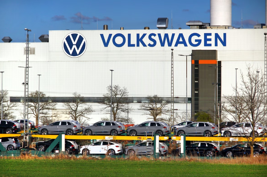 „Volkswagen“ го гаси „SEAT“ до 2029 година