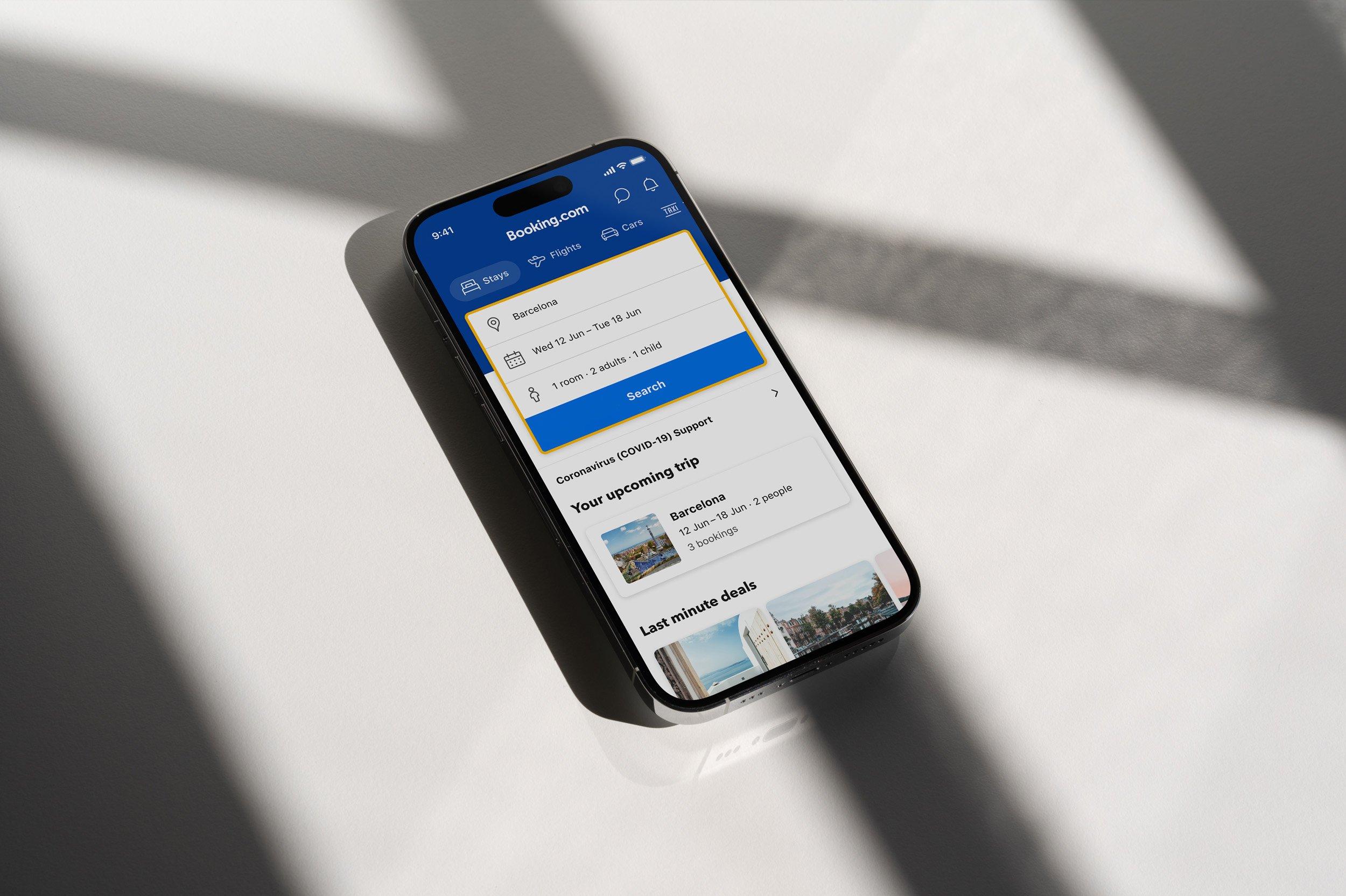 Скандалозен пропуст на „Booking“: Објавен лажен оглас за изнајмување на адресата на британскиот премиер
