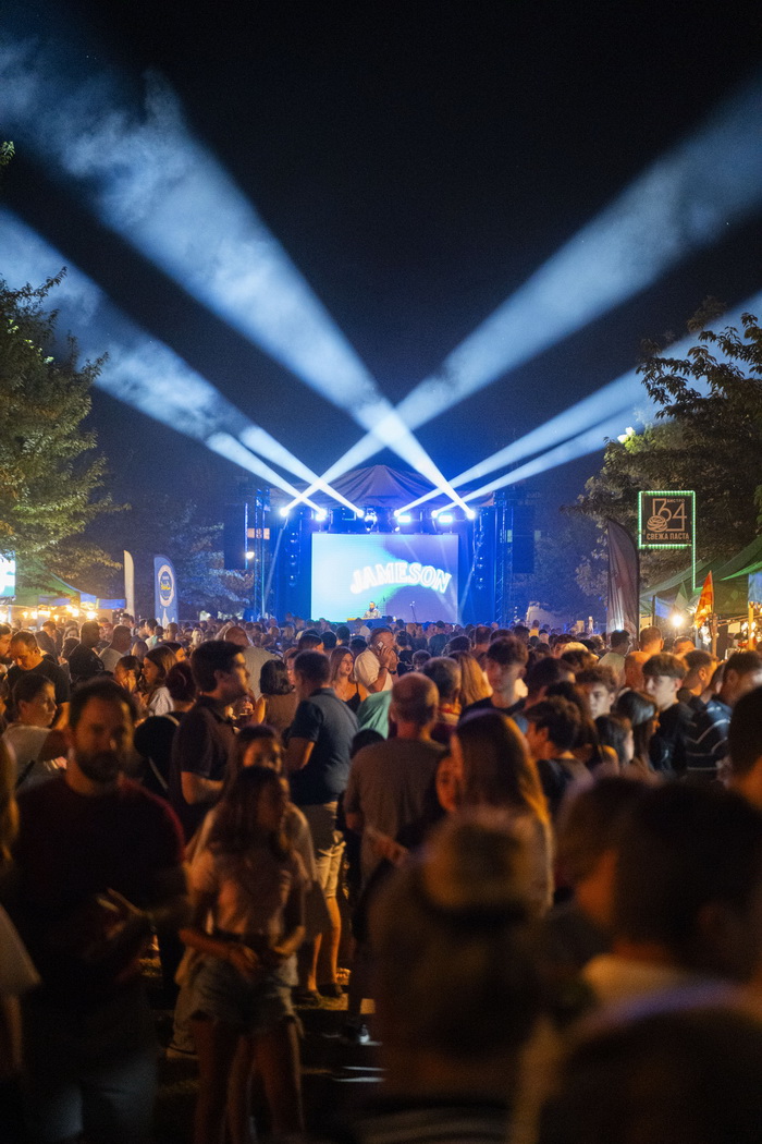 [ФОТО] AERO Street Food Festival пред големото финале – уште две вечери исполнети со храна и музика